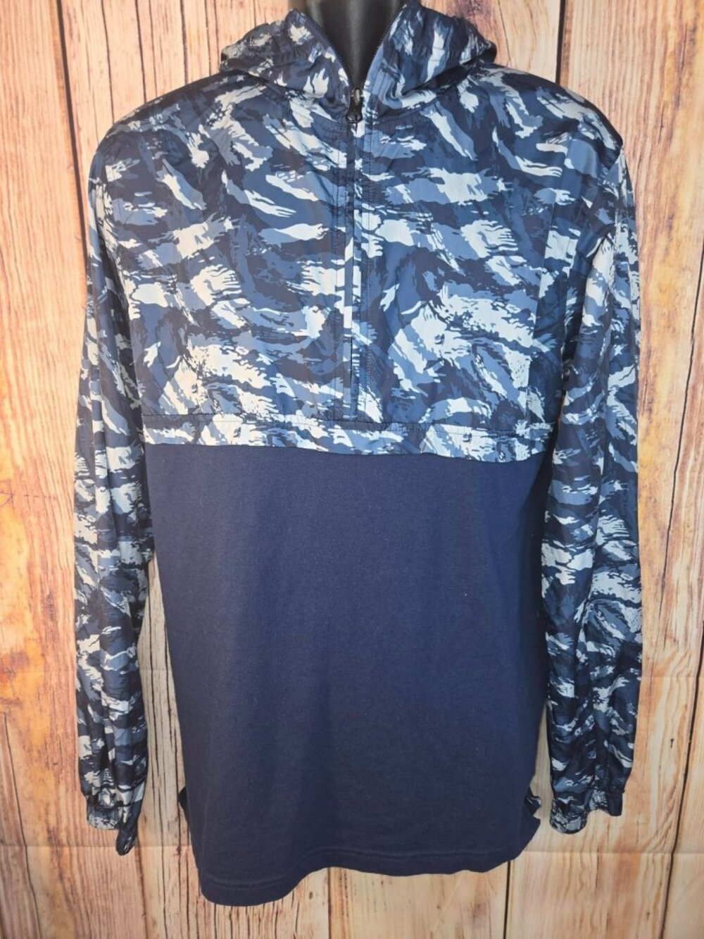 Under Armour Mens Blue Camouflage Hoodie Size Medium